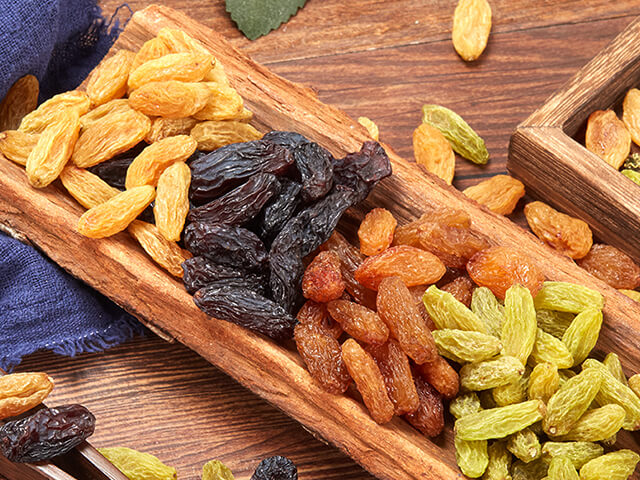 Bulk Iranian Raisins for Refugee Camps; Wholesale Pricing & Emergency Logistics